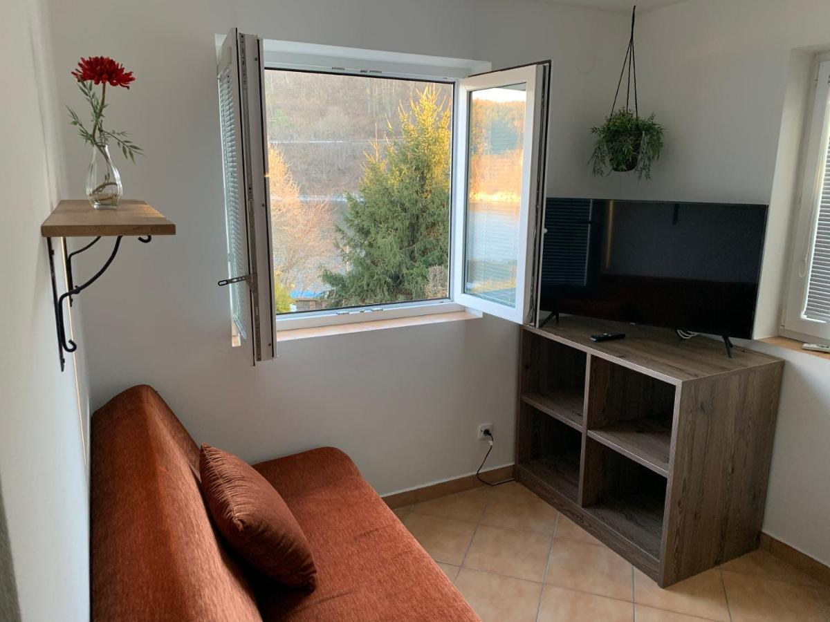 Chata Omicron Bítov Exteriör bild